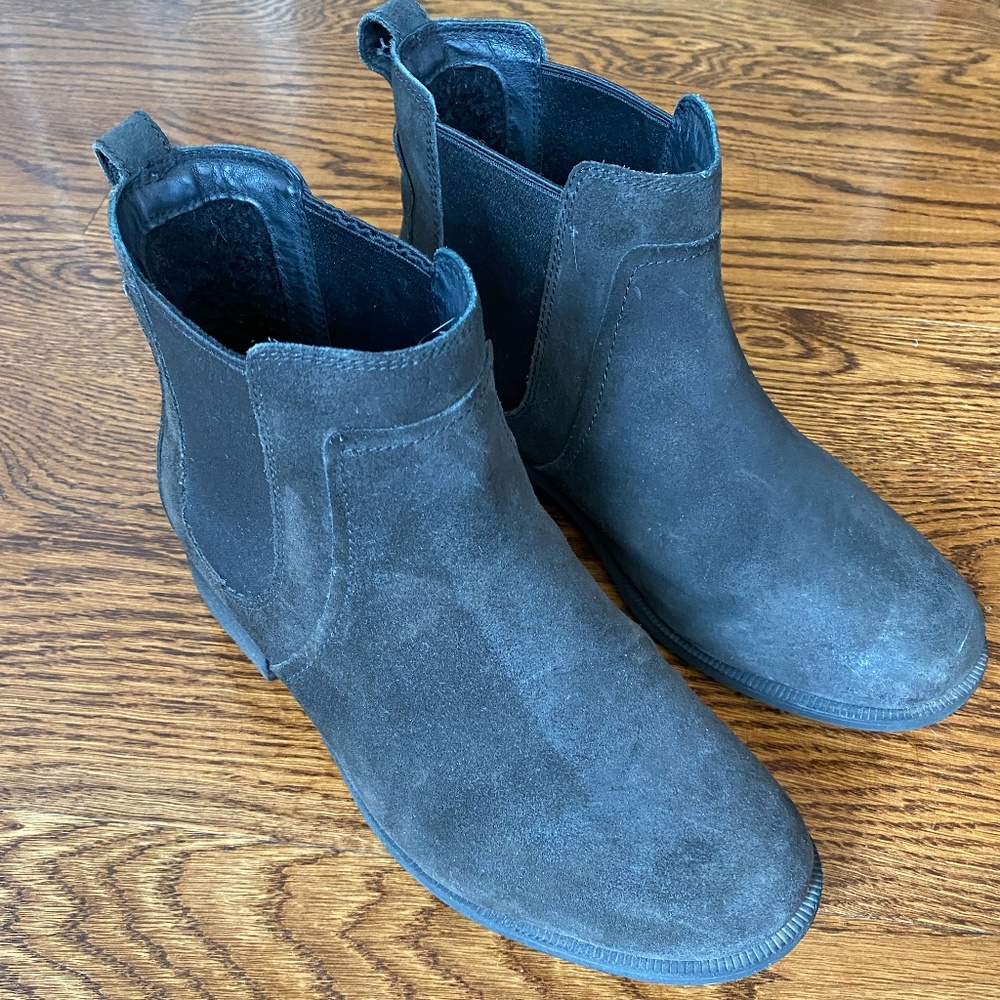 Black UGG Boots Women's 9 Bonham II Chelsea Pull On Ankle Bootie